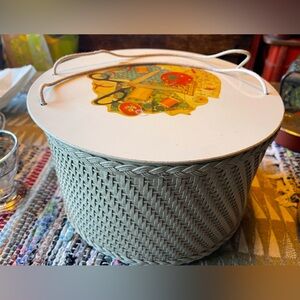 Vintage Princess sewing basket Algonquin-free shipping